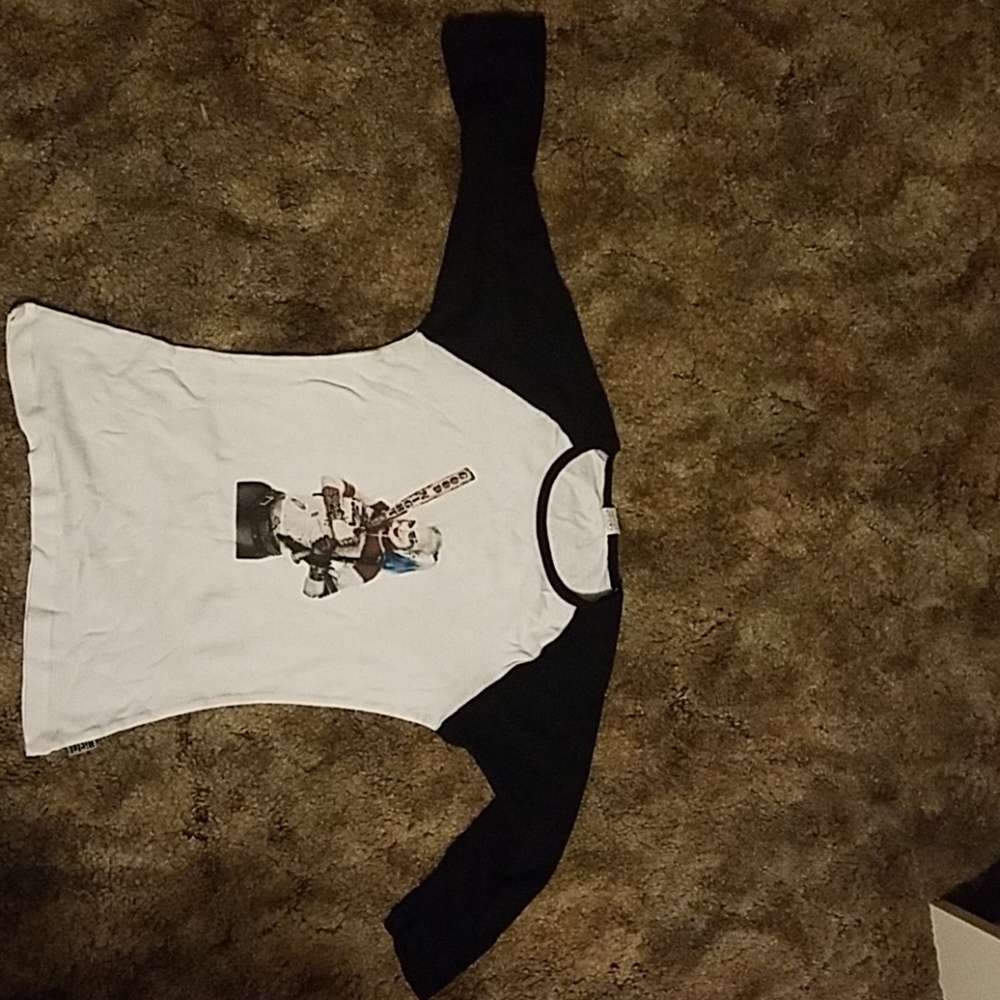 Hot Topic Harrley McQueen 3/4 length sleeve